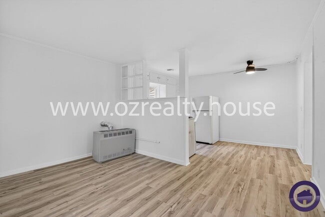 Foto del edificio - 1464 Sunshine St