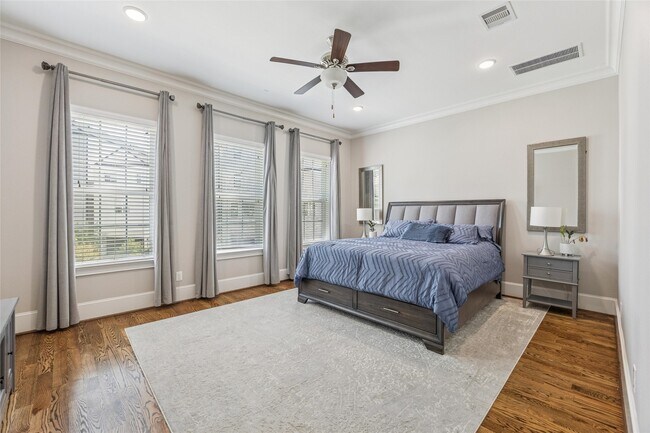 Foto del edificio - 921 Dunleigh Meadows Ln