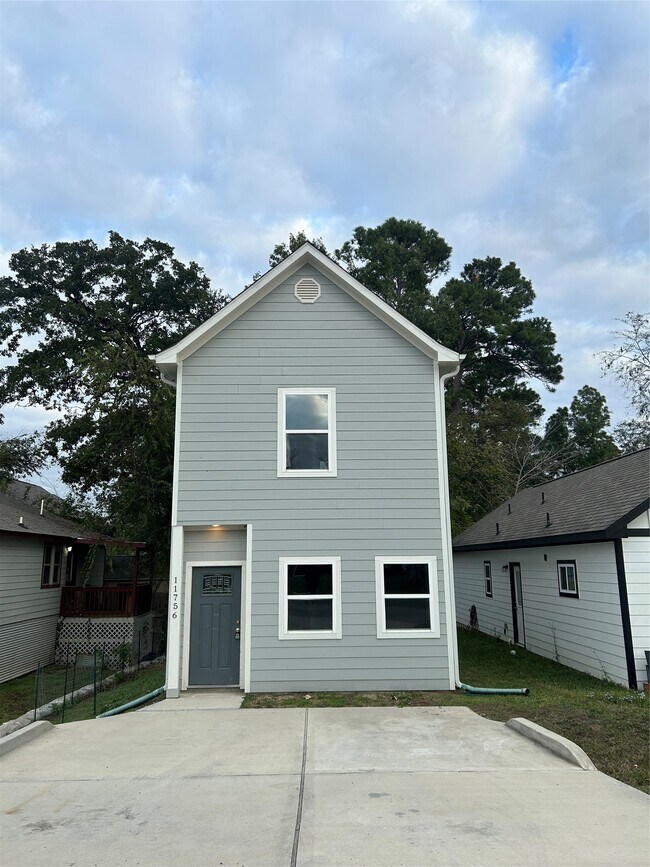 Foto del edificio - 11756 White Cedar St