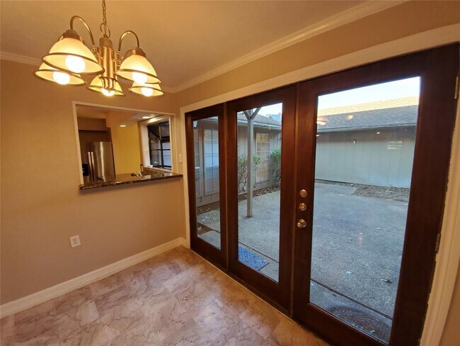 Foto del edificio - 5108 Meadowcreek Dr