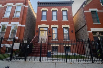 Building Photo - 1139 N Winchester Ave