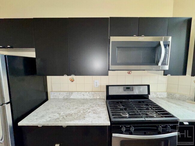 Foto del edificio - 36 AVENUE