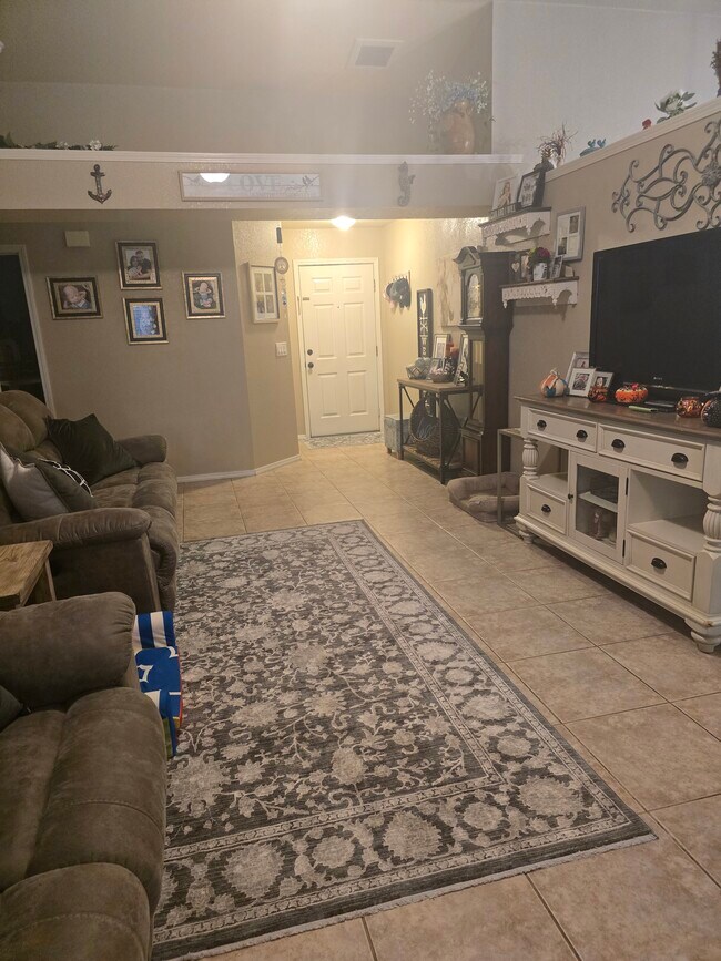 Foto del edificio - 6225 Colony Park Dr