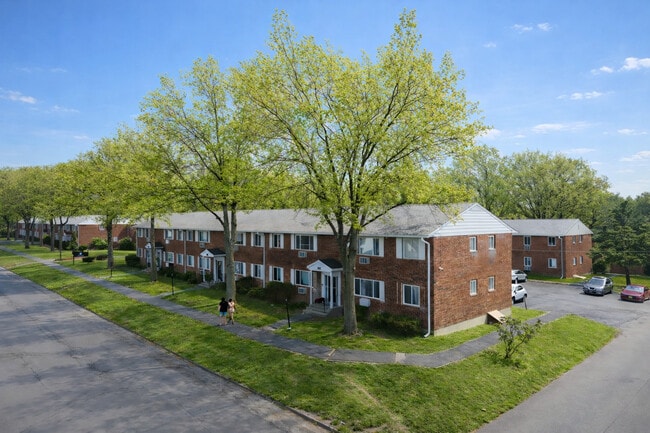 Building Photo - Harbour Point Gardens