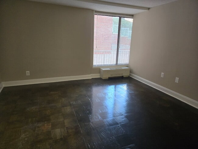 Interior Photo - Calvert House Apartments
