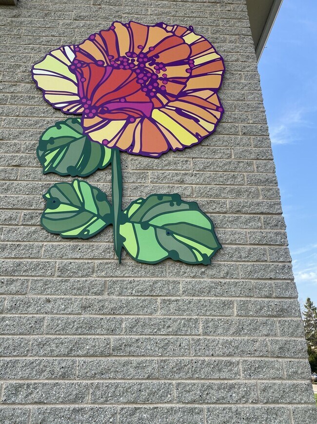 Foto del edificio - 6429 W Hampton Ave