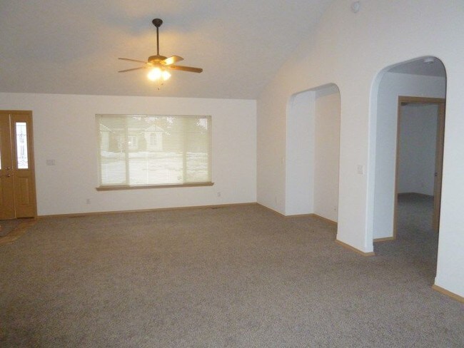 Building Photo - 54 Upper Humbird Dr