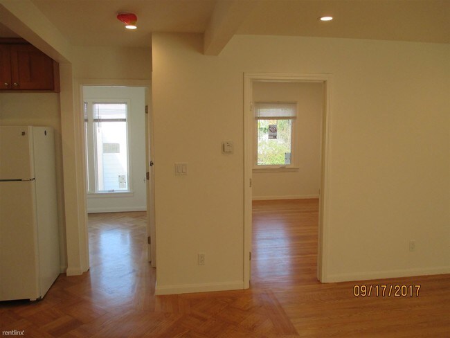 Building Photo - 2238 Vicente St