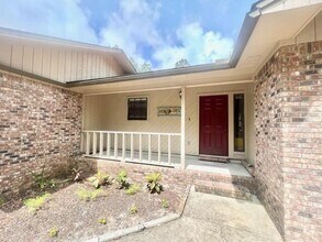 Building Photo - 518 Linden Ave