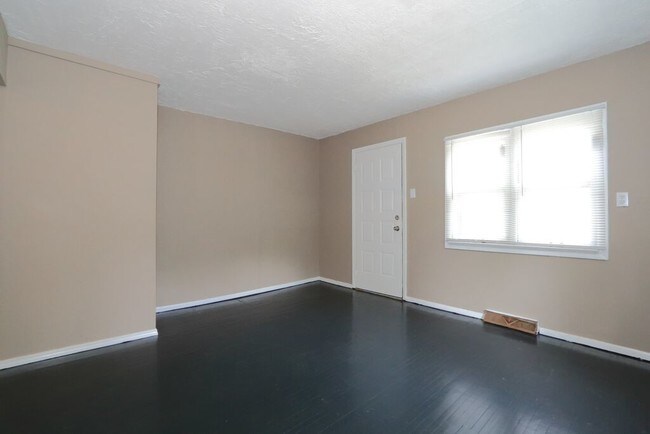 Building Photo - 3204 Suncrest Ave