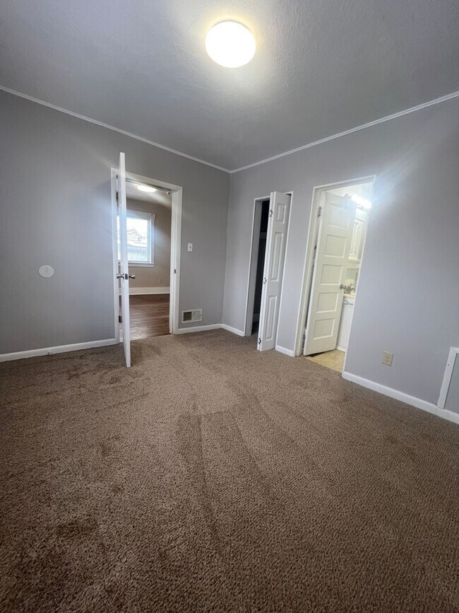 Foto del edificio - 1257 E Fremont St