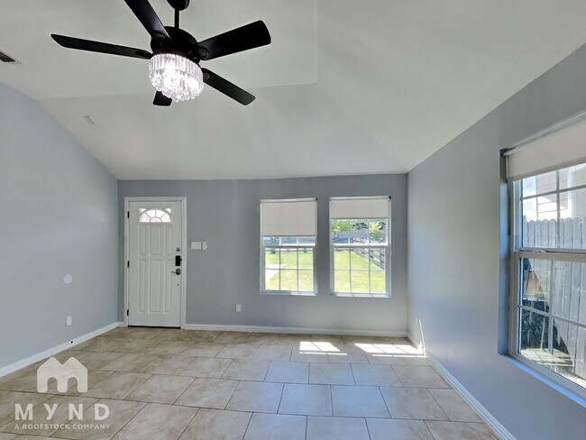 Building Photo - 4730 E Frio Dr