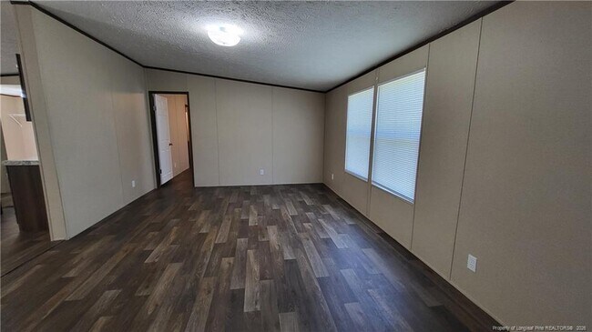 Foto del edificio - 358 Burns Rd