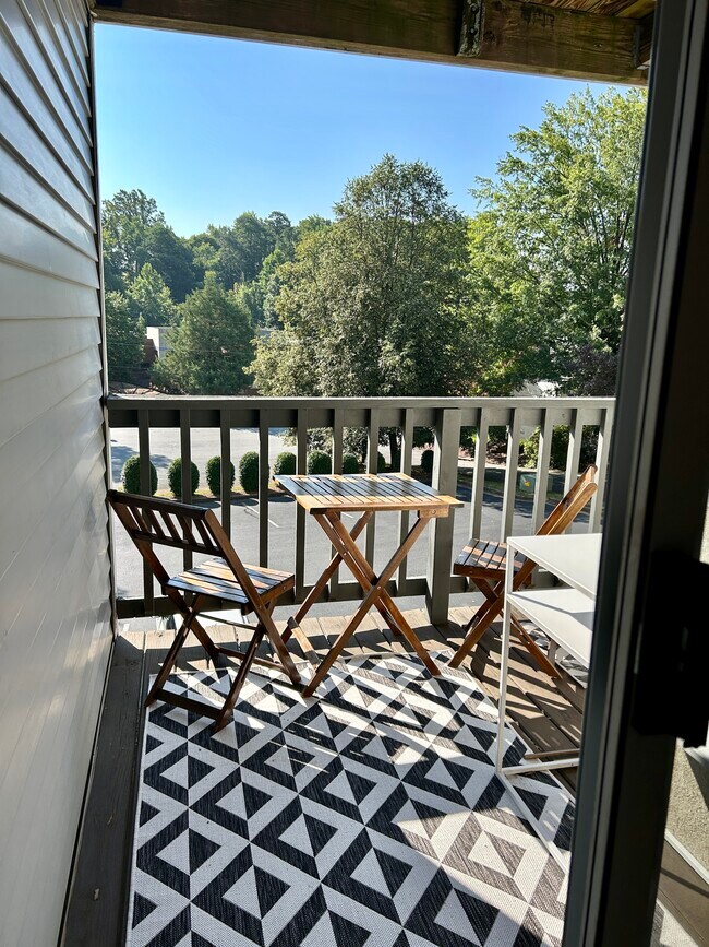 balcony& storage - 1243 Cedars Ct