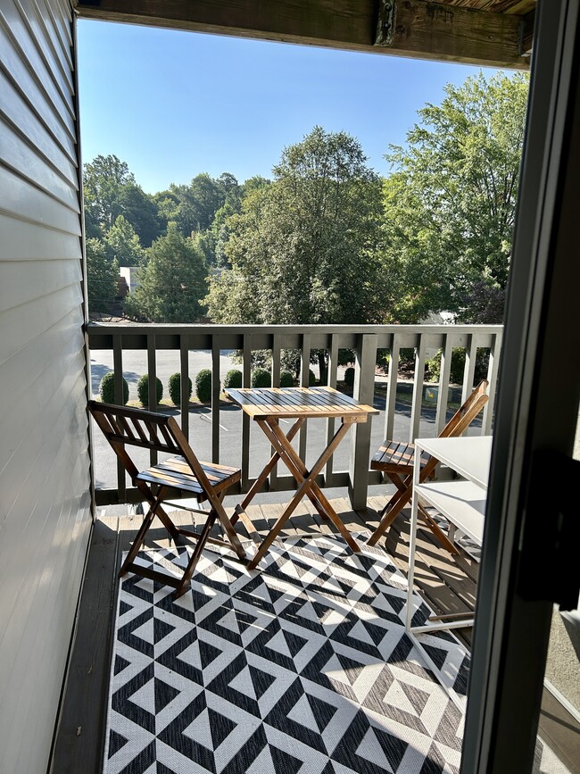 balcony& storage - 1243 Cedars Ct