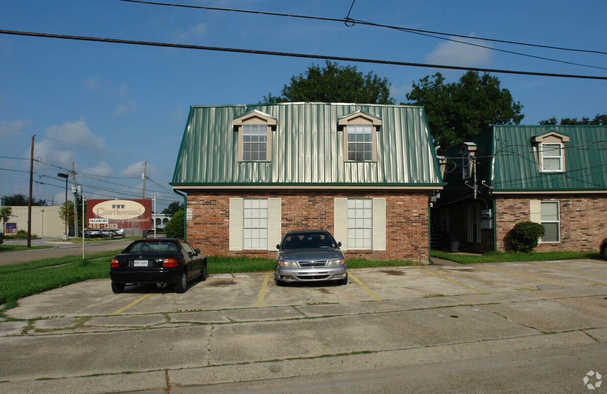 Primary Photo - 3400 Lime St