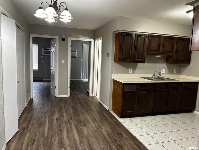 Building Photo - 3110 N Molleck Dr