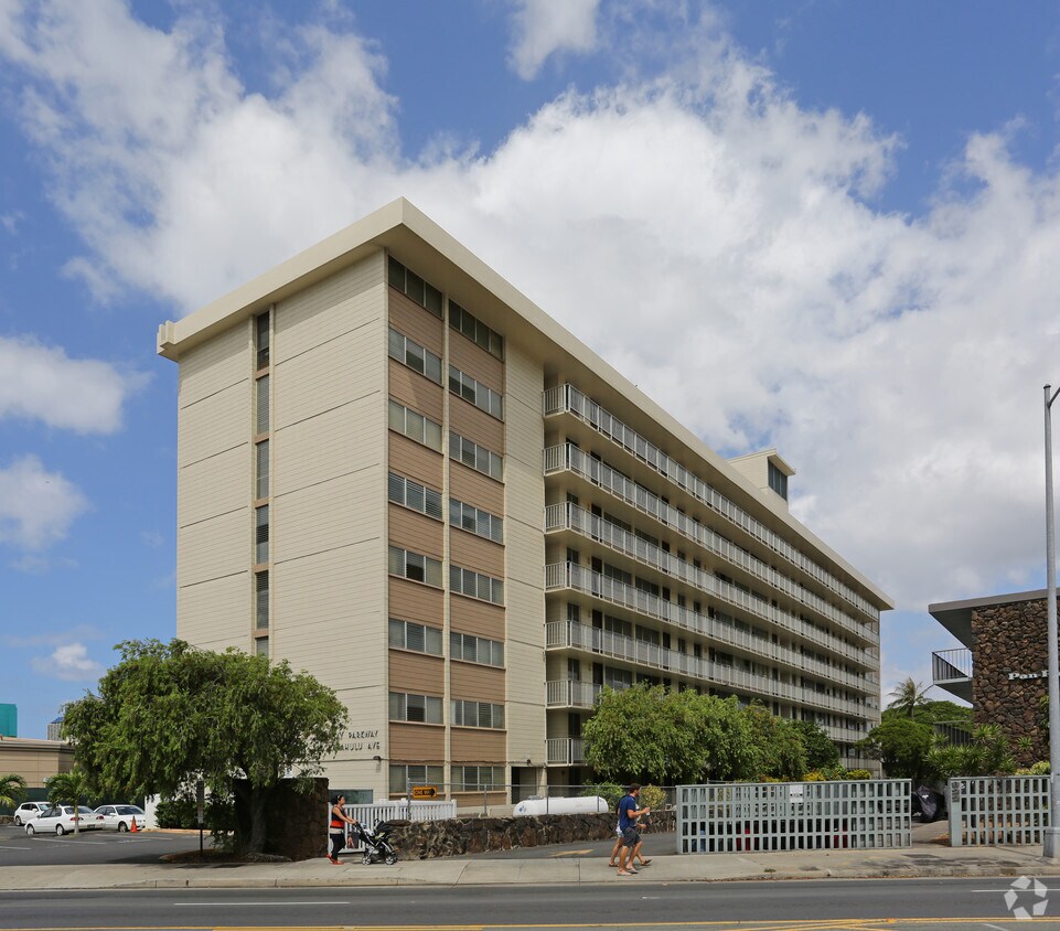 Foto del edificio - Holiday Parkway