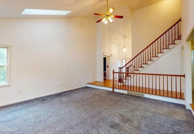 Building Photo - 4 br, 3 bath House - 34 Maria Dr