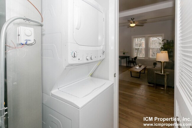 Foto del edificio - 2121 N Sedgwick St