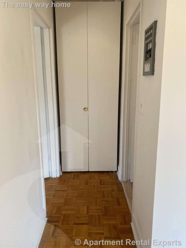 Foto del edificio - 524 Putnam Ave