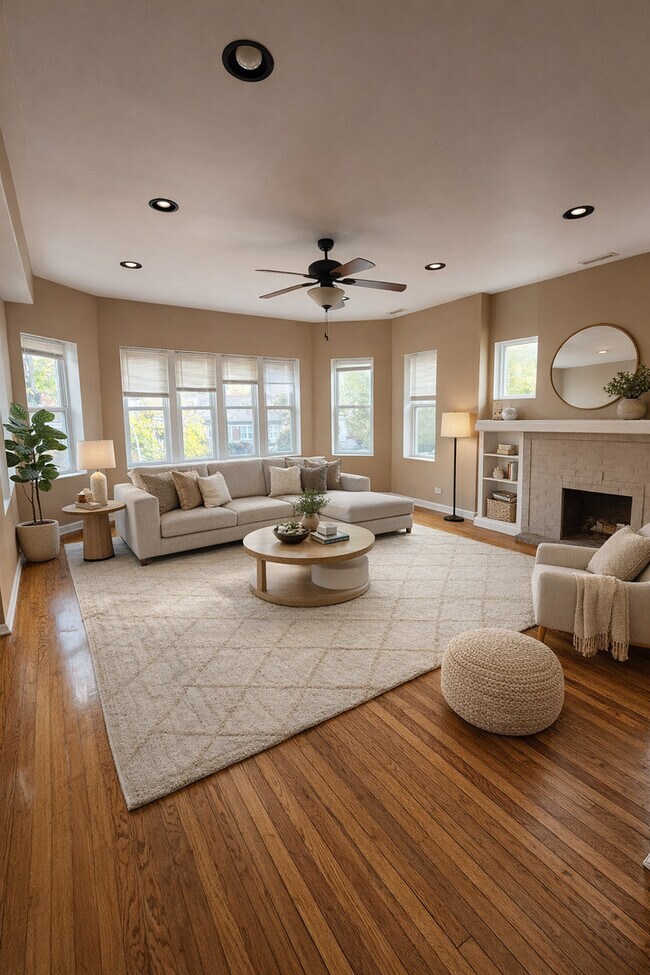 Foto del edificio - 7835 S Saginaw Ave