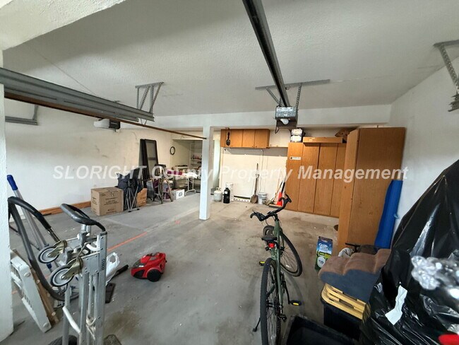 Building Photo - AVAILABLE NOW - 2 Bed/ 2 Bath Morro Bay Unit with views