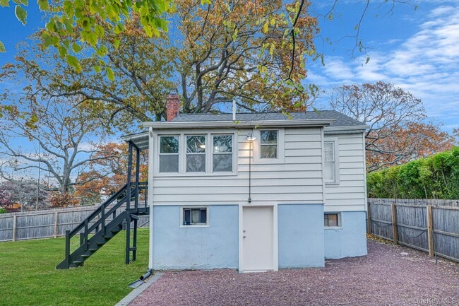 Foto del edificio - 120 Lookout Dr