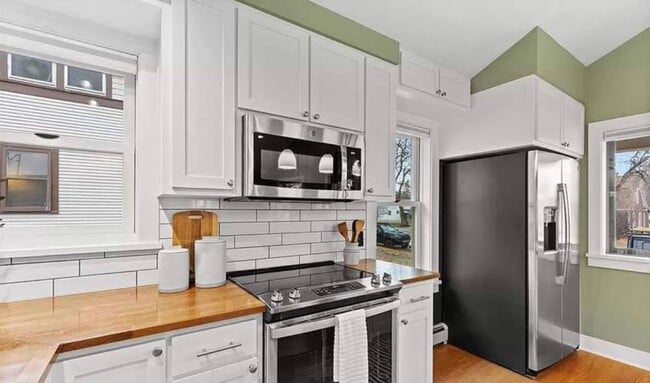 Building Photo - House with Fenced Yard * Walking Distance to MSU Campus and Downtown Bozeamn