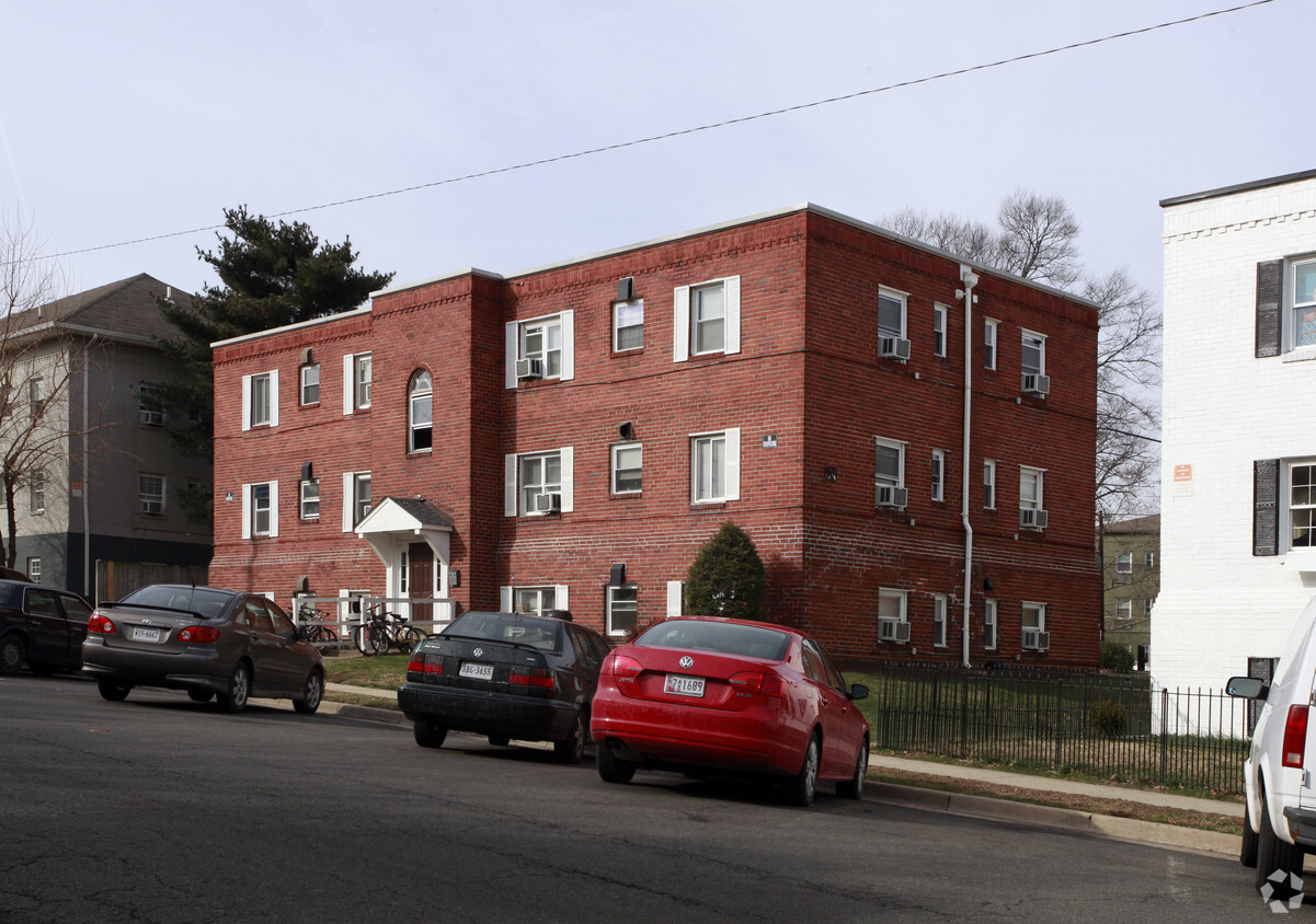 Foto del edificio - 3816 Old Dominion Blvd