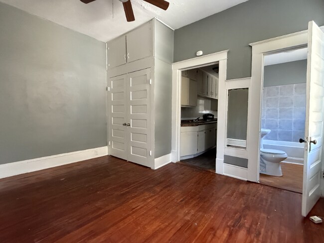 Foto del edificio - 2722 Hillcrest Ave