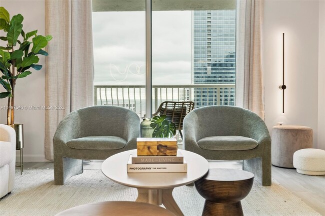 Foto del edificio - 1200 Brickell Bay Dr