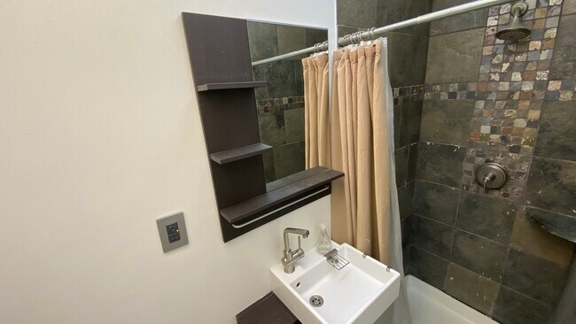 Foto del edificio - 1608 4th St NW