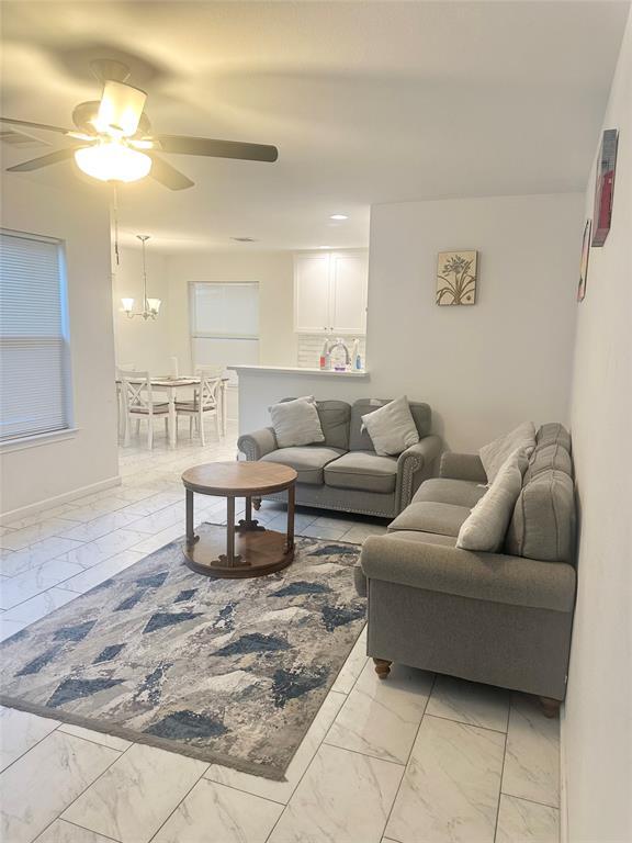 Foto del edificio - 13609 Letti Ln