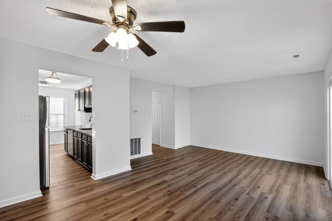 Foto del edificio - 21864 Ronald Dr