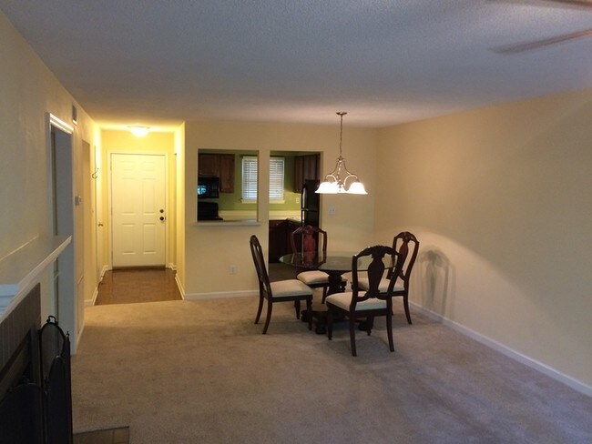Foto del edificio - 124 Edgewater Ln