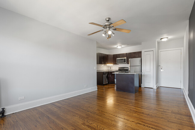 Building Photo - 1609 W Juneway Terrace