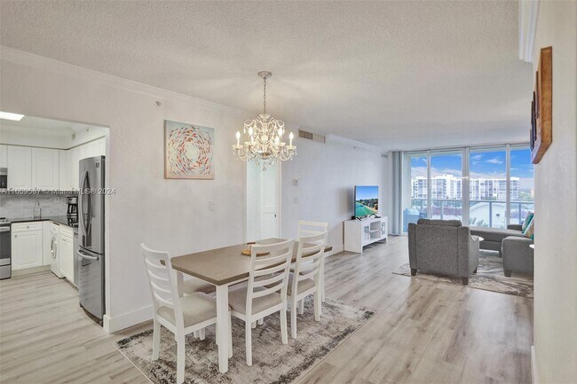 Building Photo - 2501 S Ocean Dr