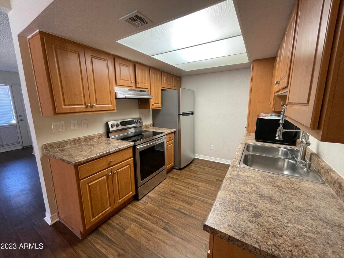 Foto principal - 3810 N Maryvale Pkwy