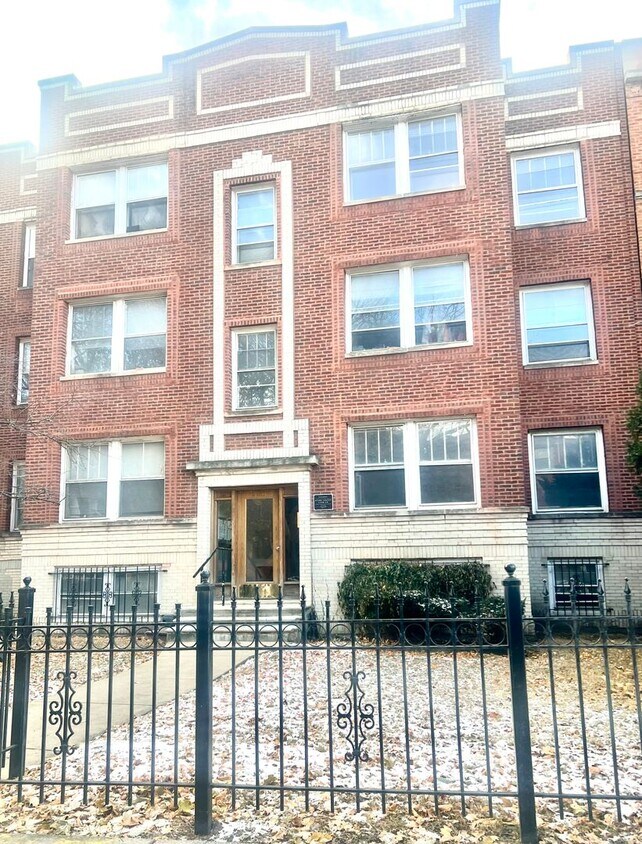 Foto principal - Spacious 2 Bedroom in Uptown