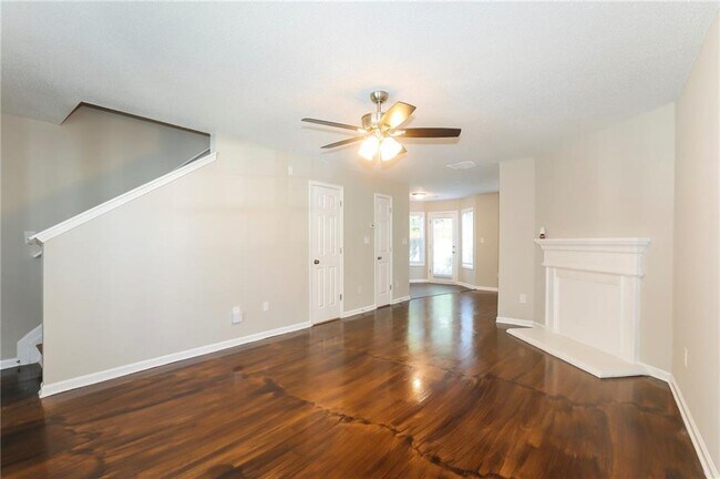 Foto del edificio - 6961 Mahonia Pl