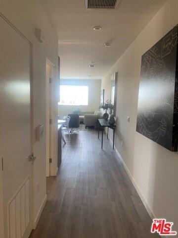 Foto del edificio - 5327 Hermitage Ave