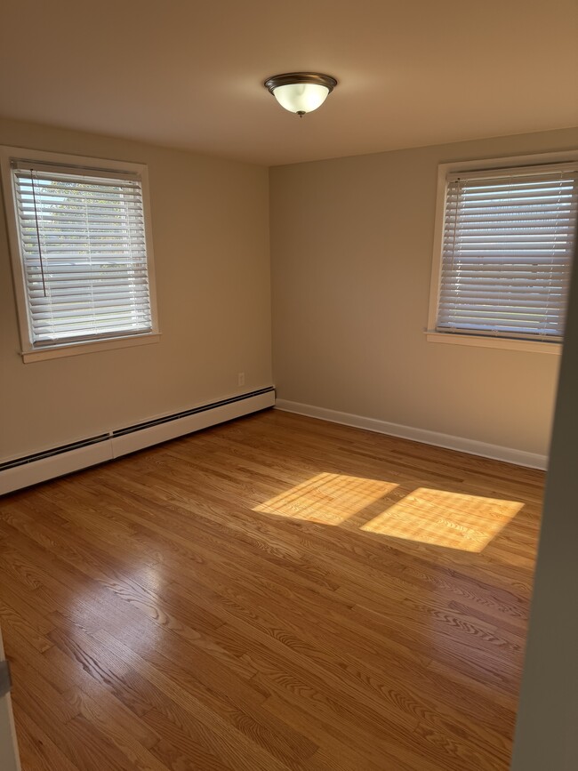 Building Photo - 143 Scenic Dr