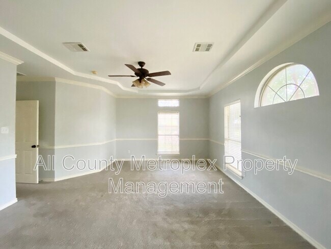 Building Photo - 517 Newport Ct
