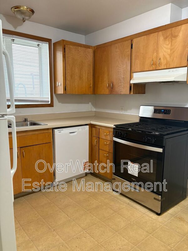 Building Photo - 1509 W 45th Ave