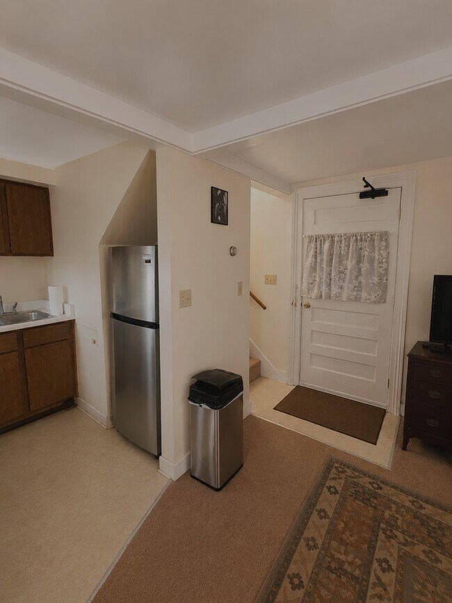 Foto del edificio - 321 E Cross St