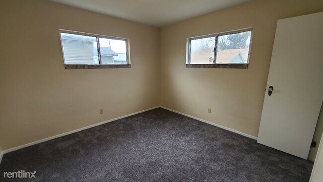 Building Photo - 2 br, 1 bath House - 407 Wright Way