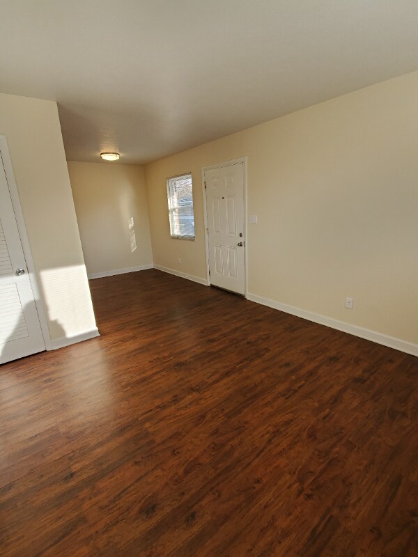 Building Photo - 2854 Joyce Ave