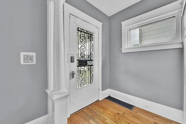 Building Photo - 1486 E 134th St