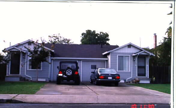 Foto del edificio - 1404-1406 Kentfield Ave
